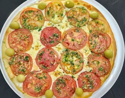Pizza Muzzarella + Pizza Napolitana