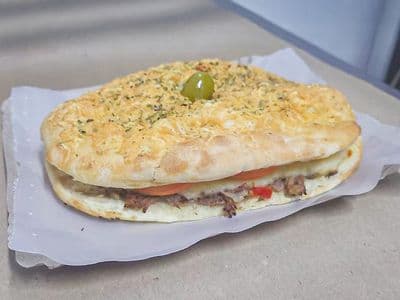 Sándwich de bondiola y muzza