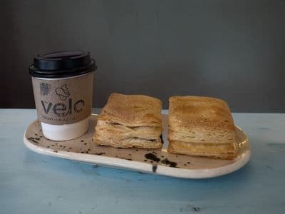 Cafe solo + 2 tortitas