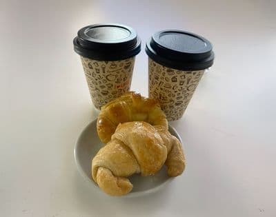 2 cafe con leche + 2 medialuna