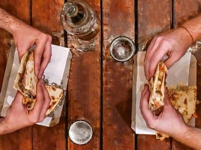 1 Salchichita + 1 Donatta + 1 Speciale