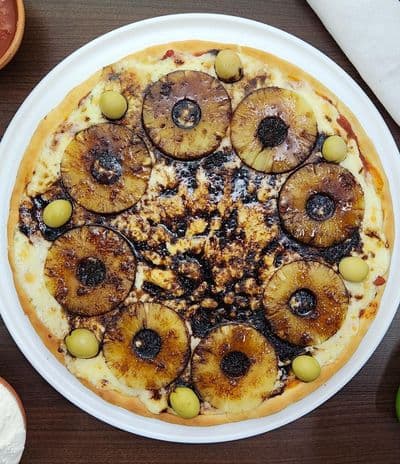 Pizza con ananá