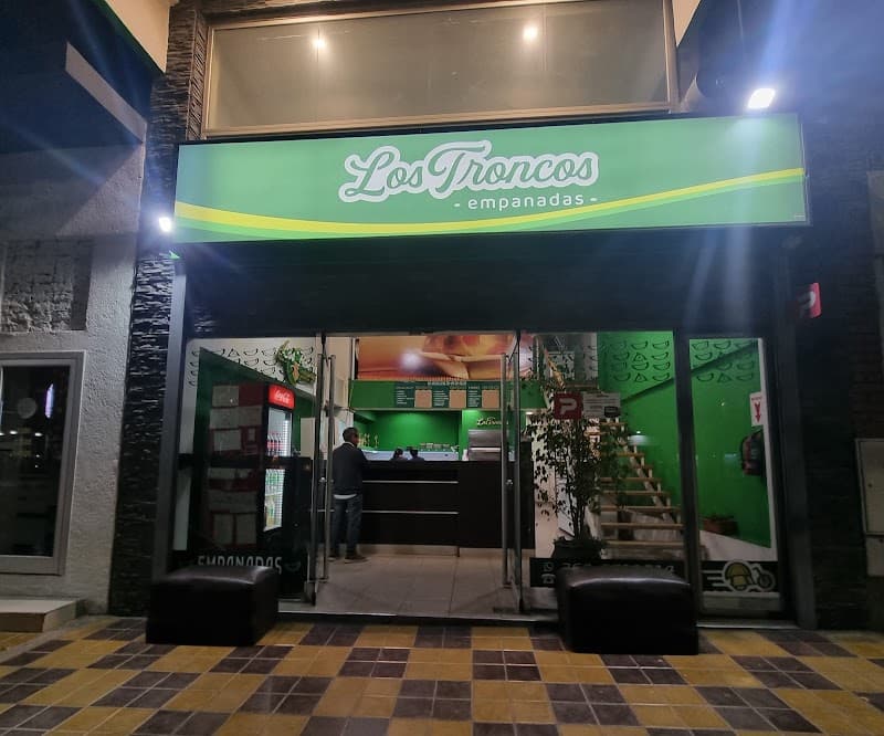 Los Troncos Empanadas Capital