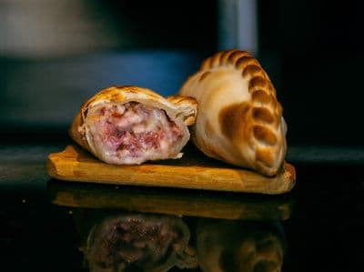 Empanada De Calabresa