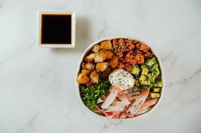 Gohan de Salmón y langostino